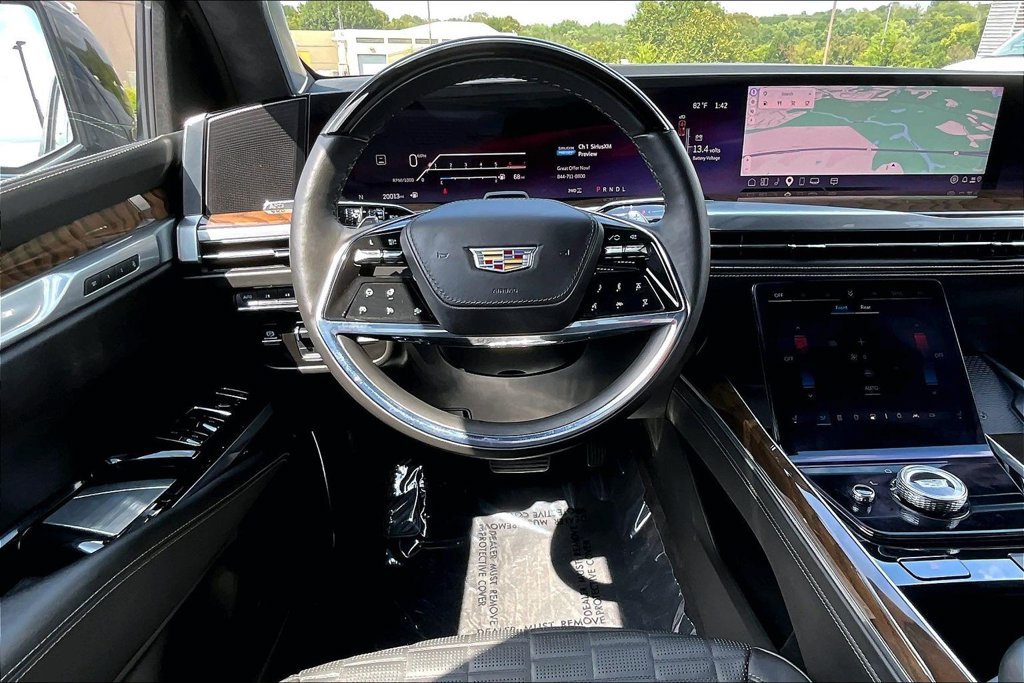 Used 2025 Cadillac Escalade Sport Platinum AWD/4WD image 10