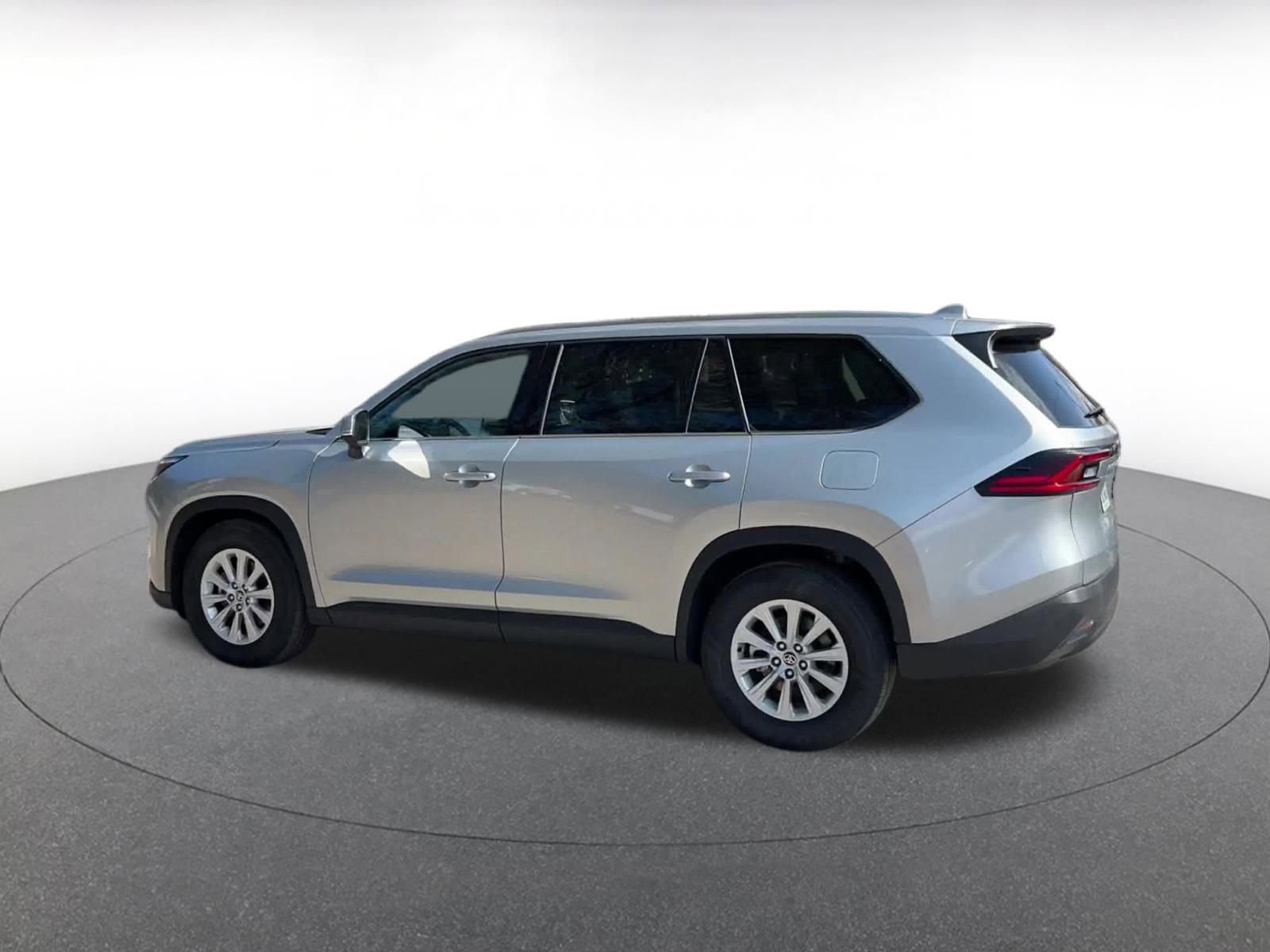 Used 2025 Toyota Grand Highlander FWD image 10