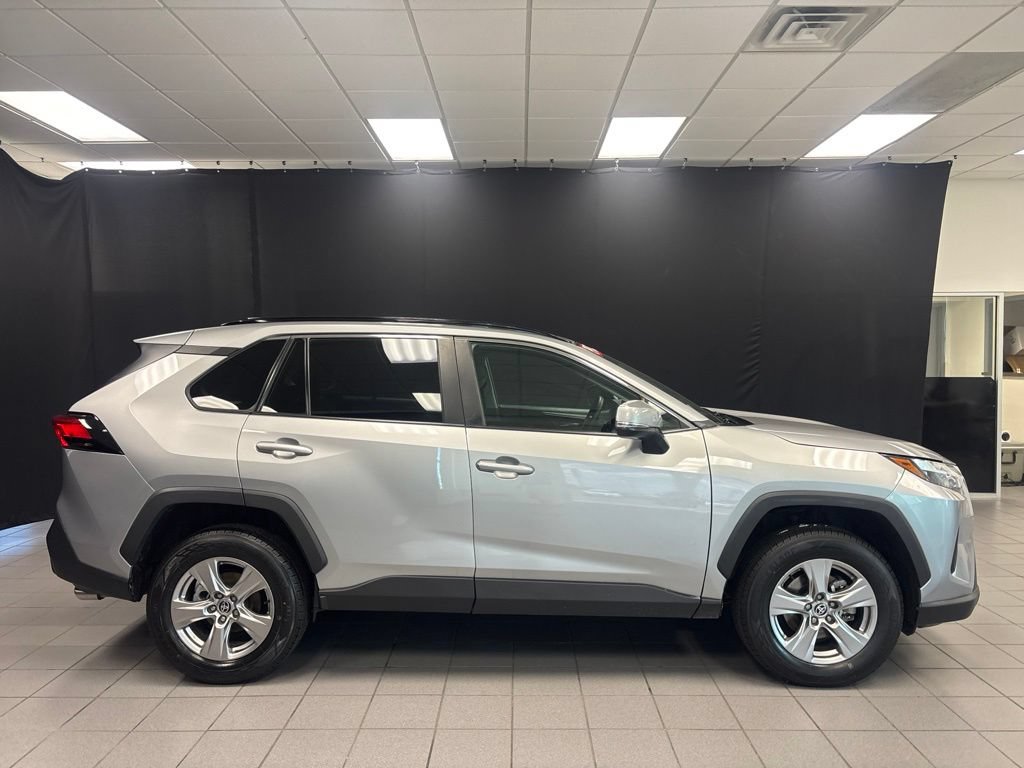 Used 2023 Toyota RAV4 XLE w/ Convenience Package FWD image 2