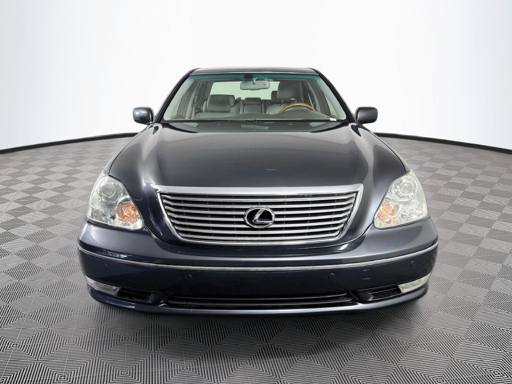 Used 2004 Lexus LS 430 w/ Modern Luxury Pkg RWD image 2