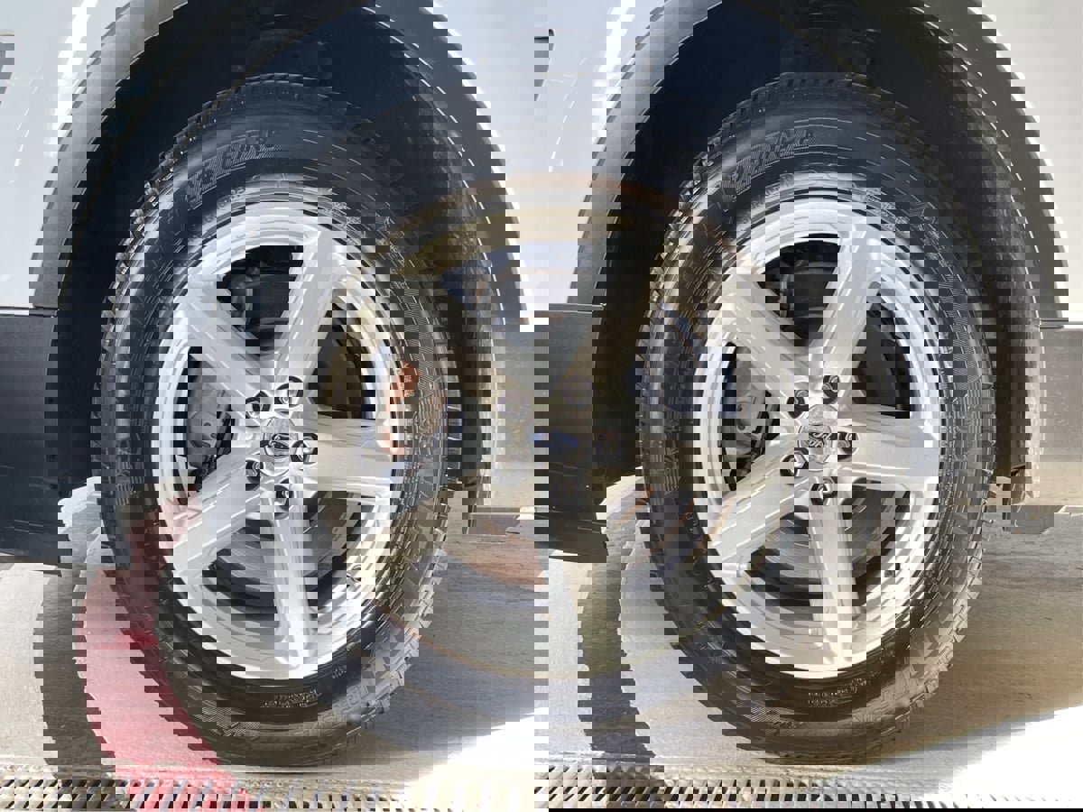 Used 2017 Ford Explorer XLT AWD/4WD image 13