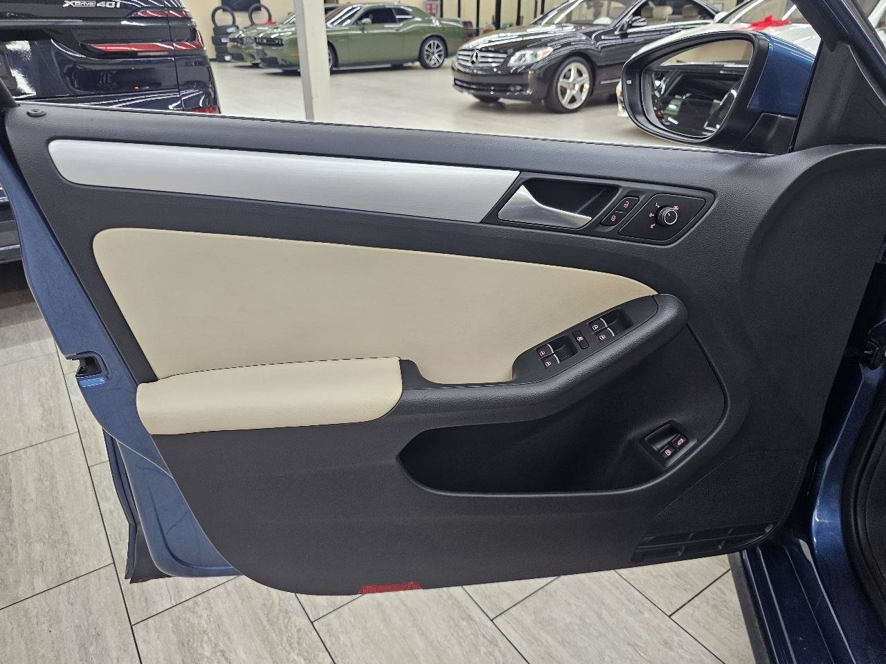 Used 2015 Volkswagen Jetta SEL Premium FWD image 36