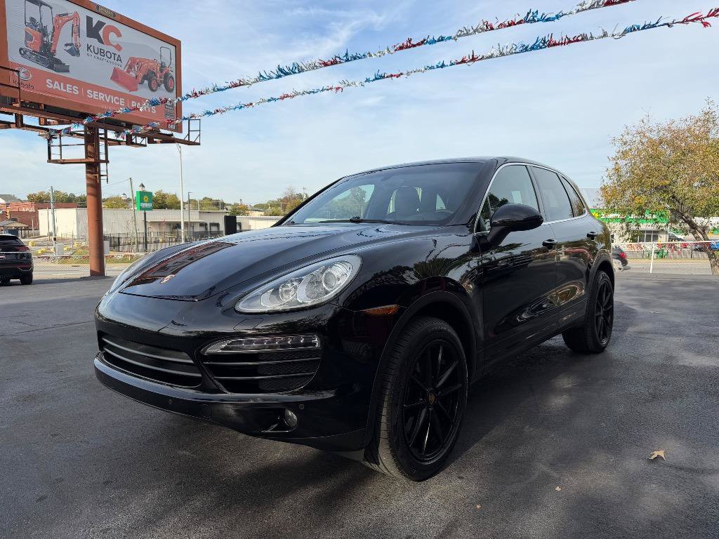 Used 2014 Porsche Cayenne Platinum Edition AWD/4WD image 5