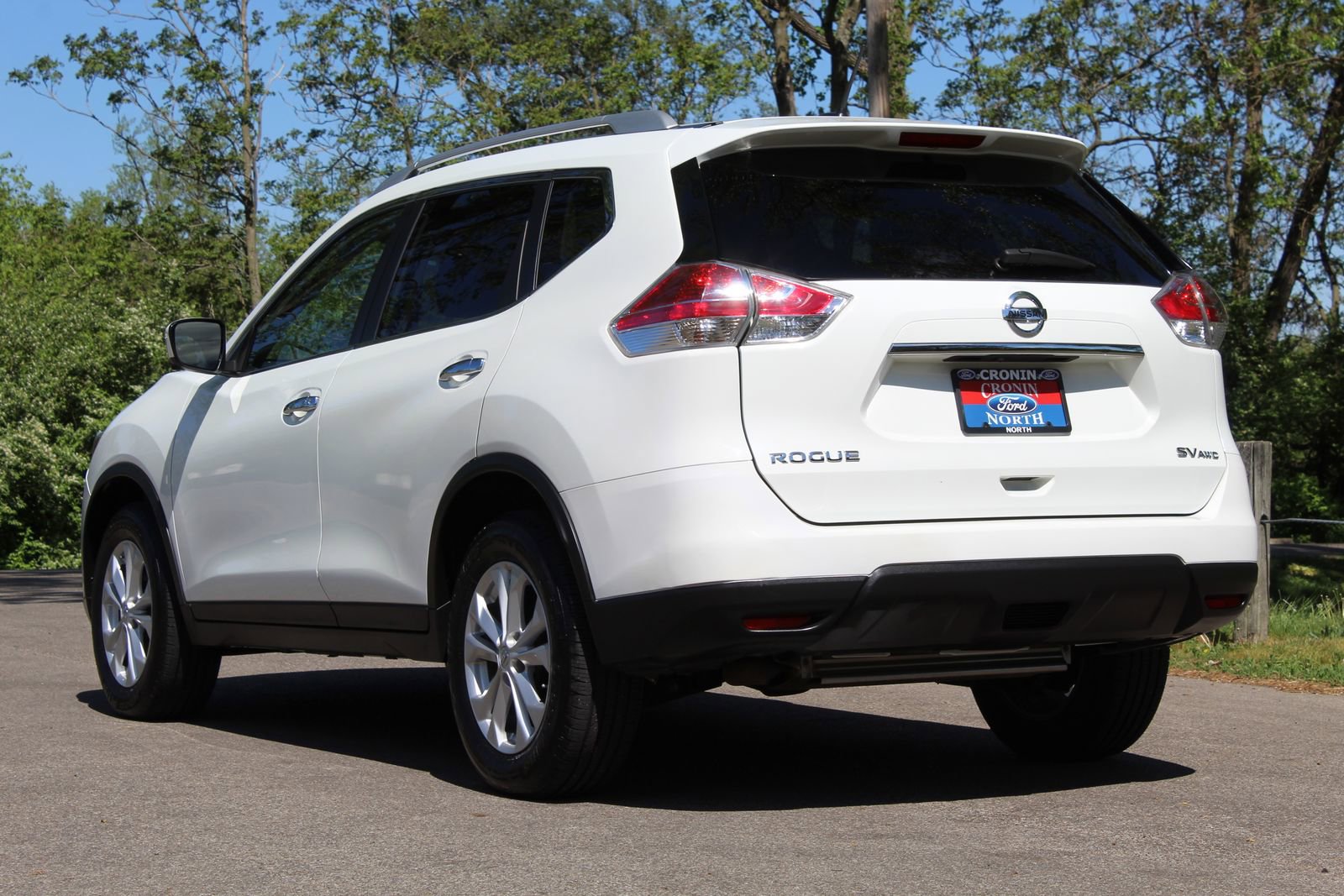Used 2015 Nissan Rogue SV w/ SV Premium Package image 5