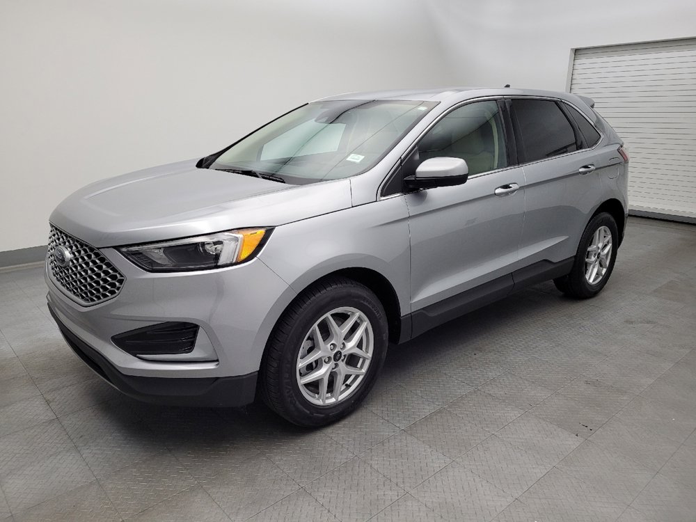 Used 2024 Ford Edge SEL image 2