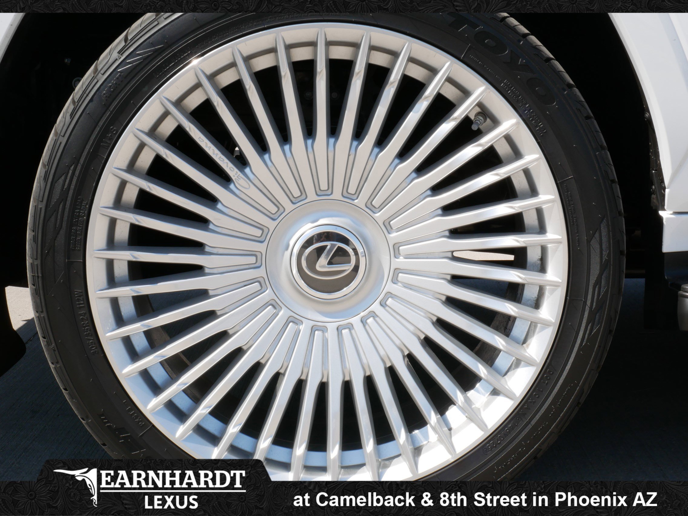 New 2025 Lexus LX 700h F Sport image 17