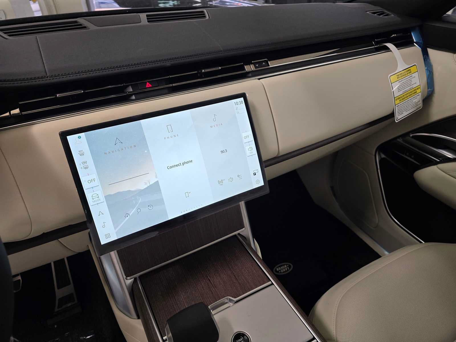 New 2026 Land Rover Range Rover SE AWD/4WD image 27