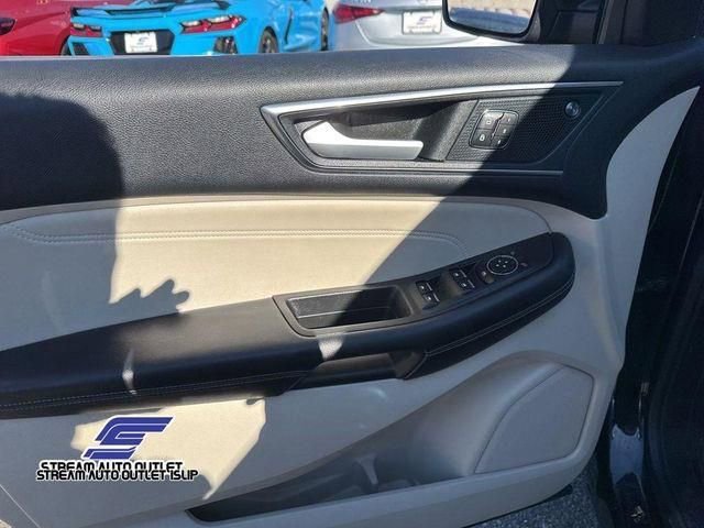 Used 2022 Ford Edge Titanium image 17