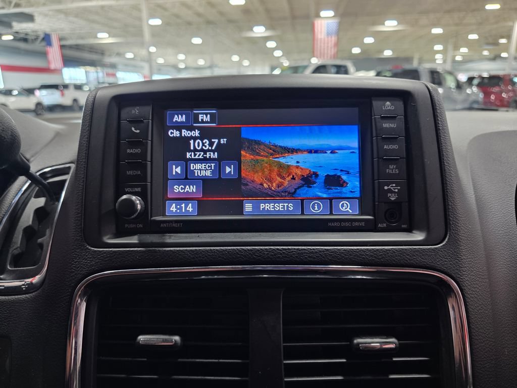Used 2019 Dodge Grand Caravan SE FWD image 23