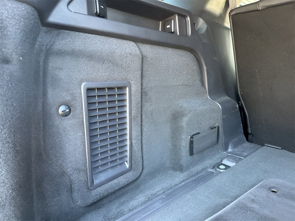 Used 2020 Land Rover Discovery Sport SE R-Dynamic image 32