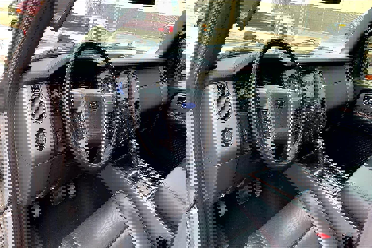 Used 2016 Ford Expedition Platinum image 18