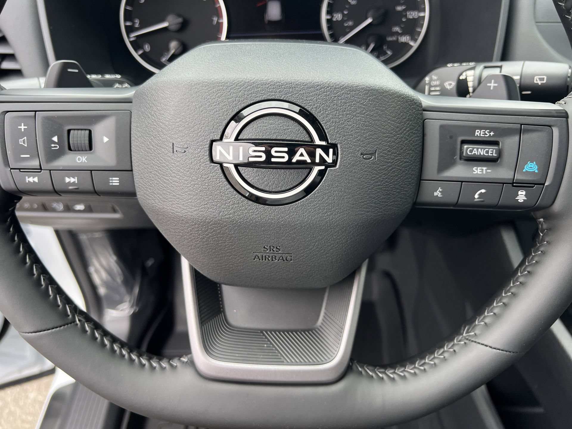 New 2026 Nissan Rogue Dark Armor FWD image 8