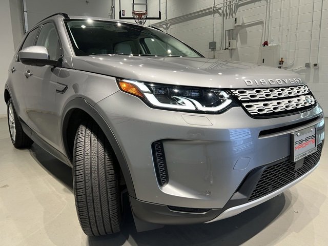 Used 2023 Land Rover Discovery Sport SE image 3