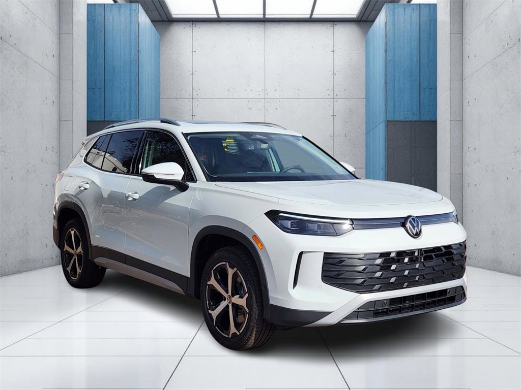 New 2026 Volkswagen Tiguan SE