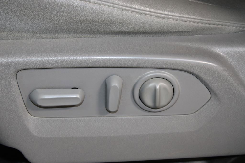 Used 2022 Chevrolet Silverado 1500 LTZ AWD/4WD image 17