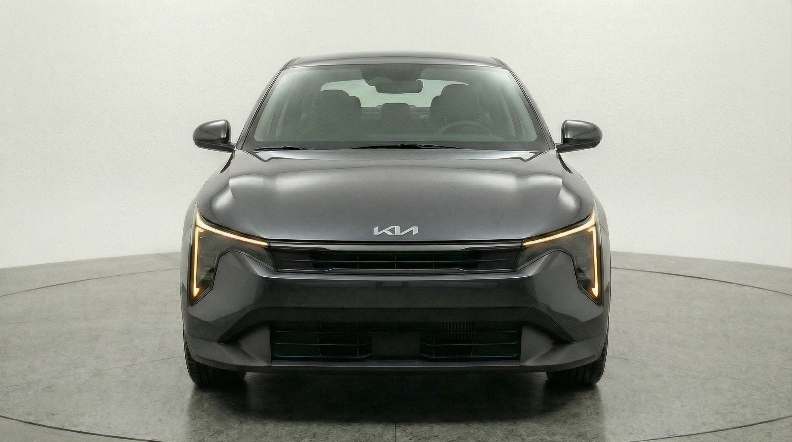 Used 2025 Kia K4 LXS FWD image 2