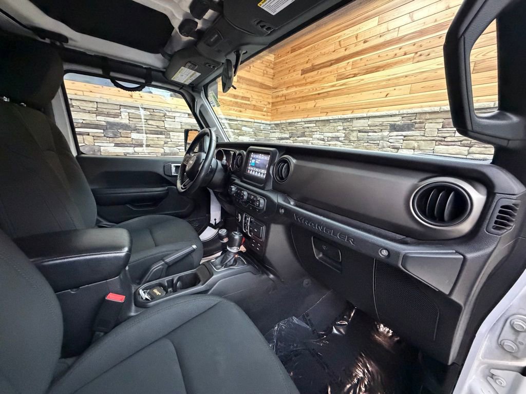 Used 2018 Jeep Wrangler Unlimited Sport S image 13