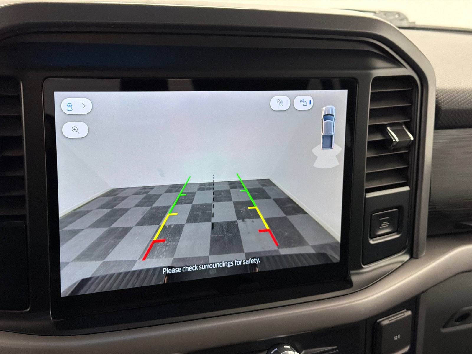 Used 2025 Ford F150 XLT w/ Equipment Group 301A Standard image 25