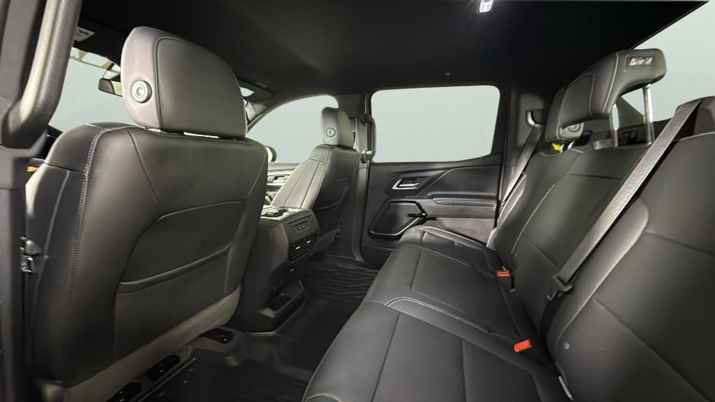 Certified 2025 Chevrolet Silverado EV LT image 29