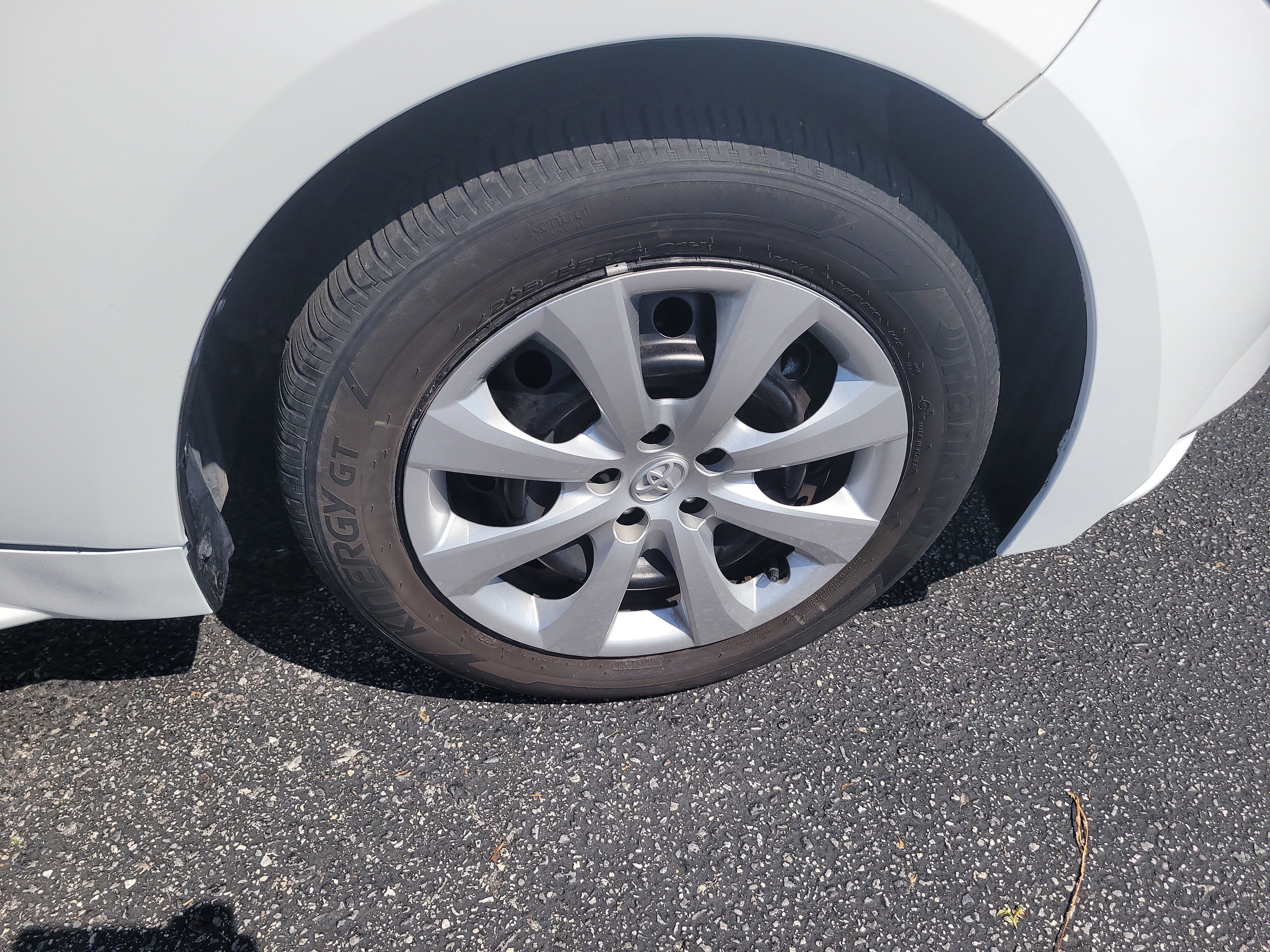 Used 2025 Toyota Corolla LE FWD image 10