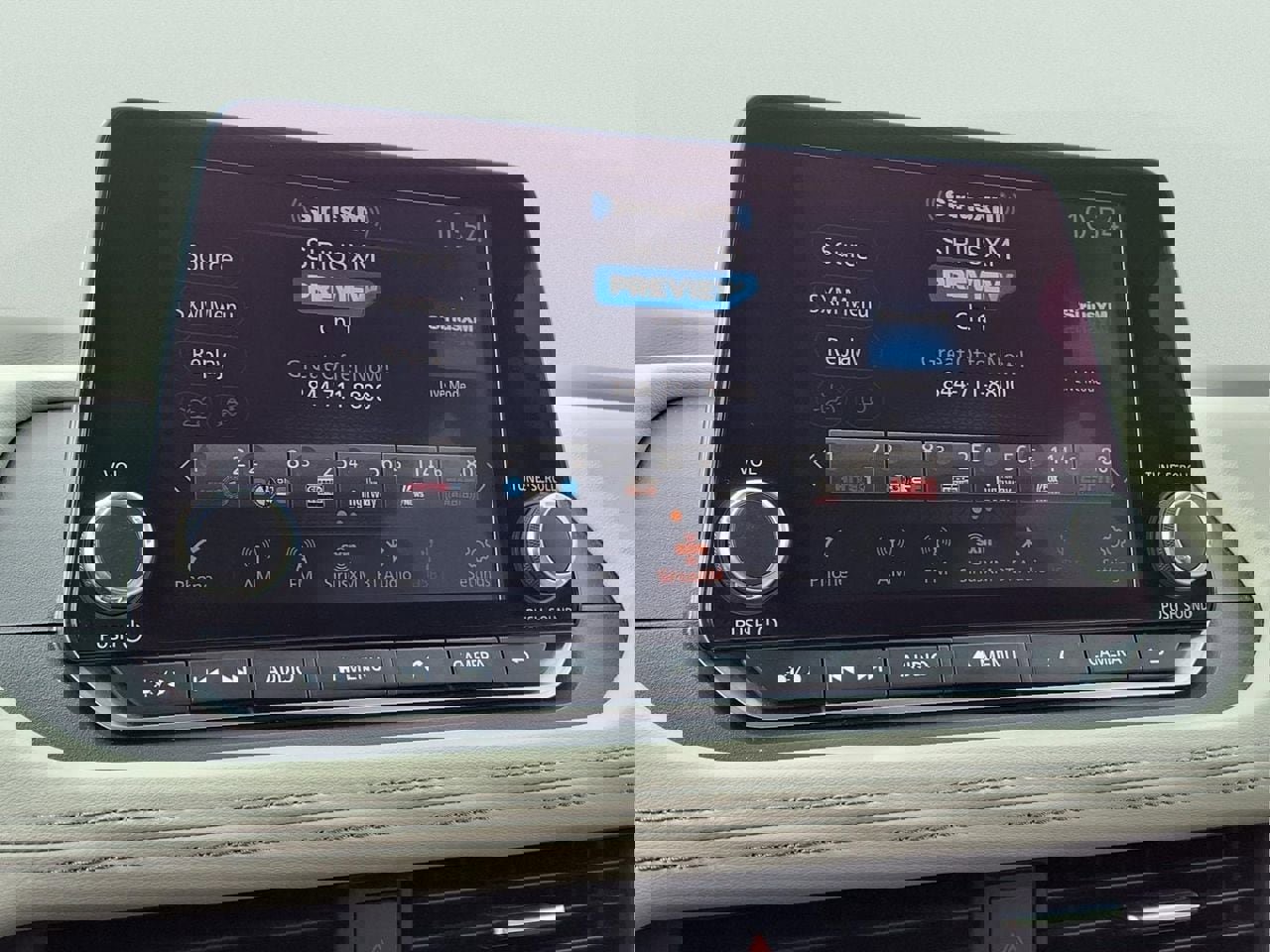 Used 2023 Nissan Rogue SV image 17