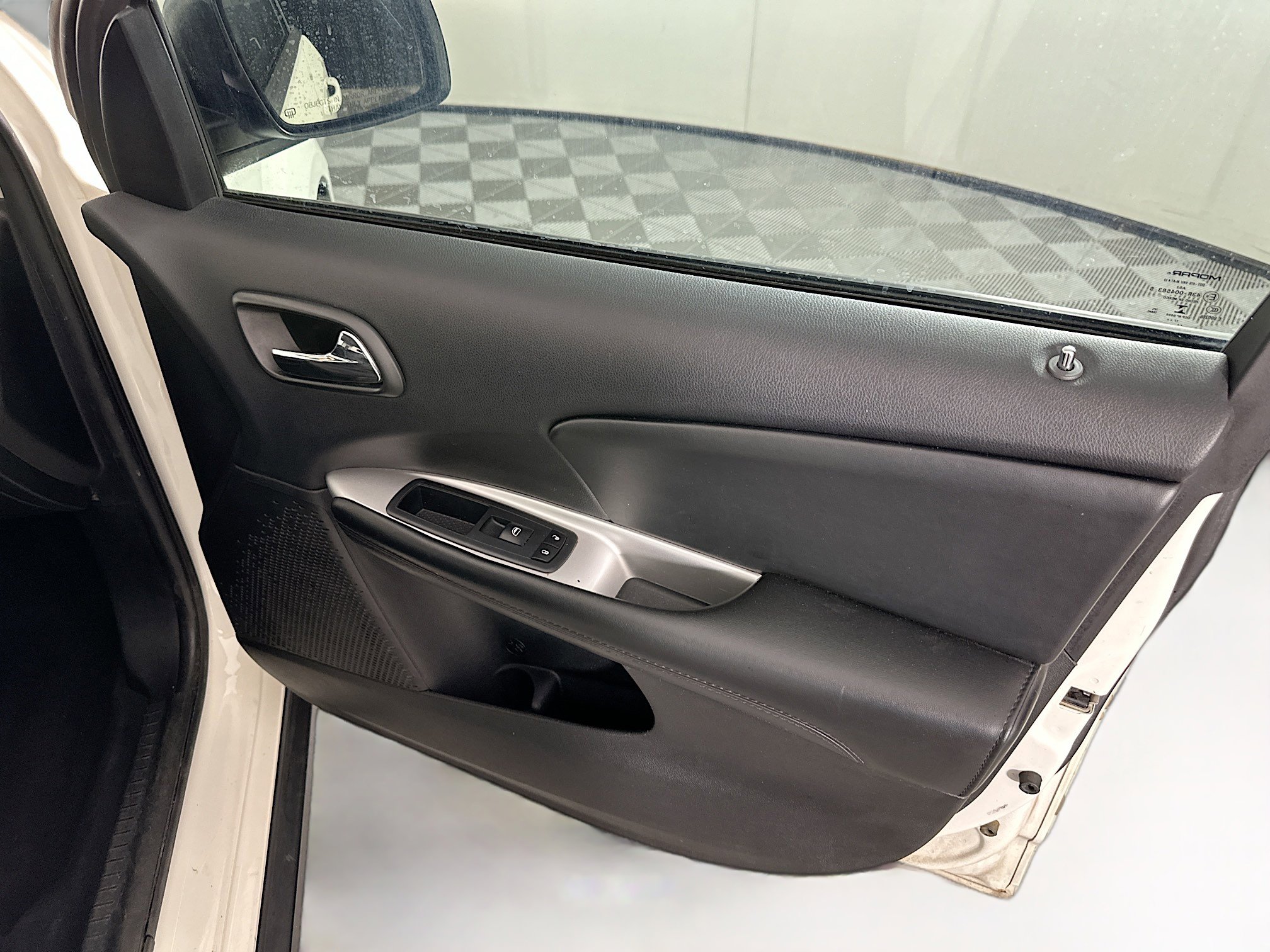 Used 2018 Dodge Journey SE w/ Popular Equipment Group FWD image 27