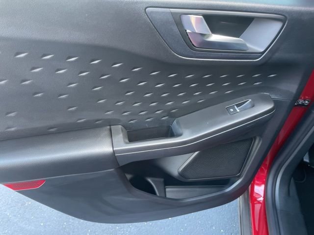 Used 2020 Ford Escape SEL image 58