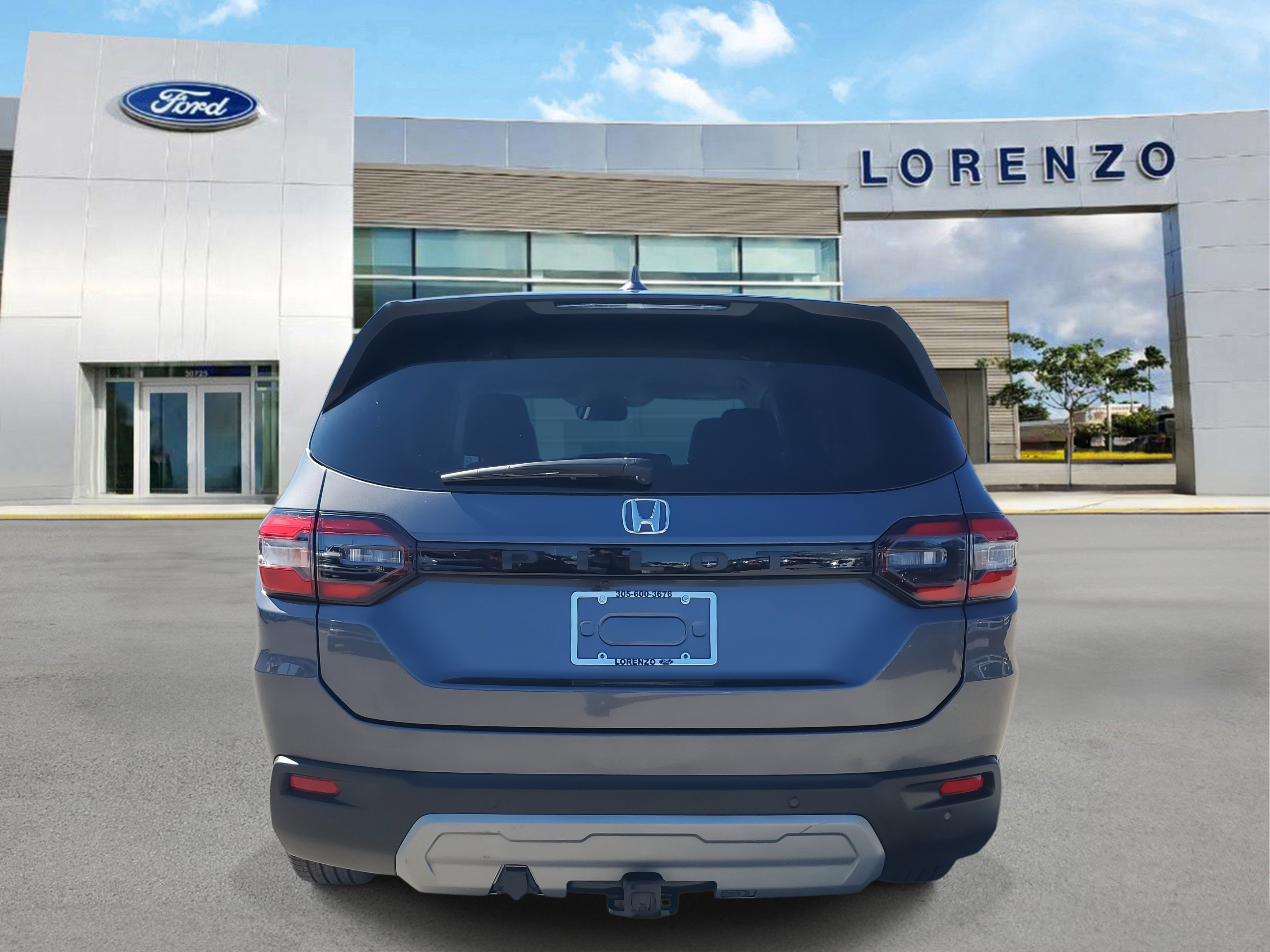 Used 2025 Honda Pilot EX-L image 6