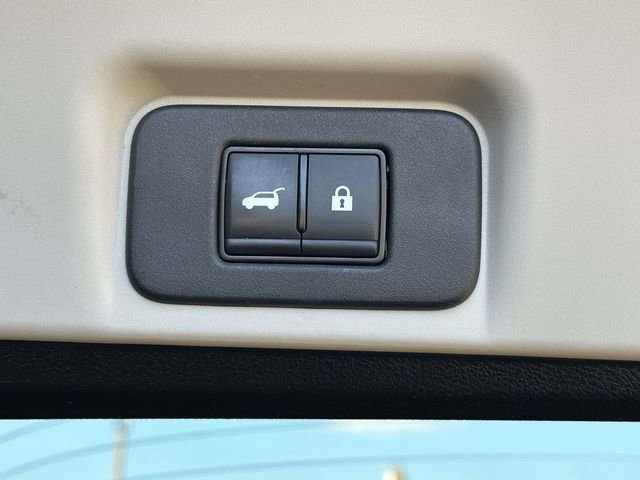 Used 2024 Nissan Ariya AWD image 12