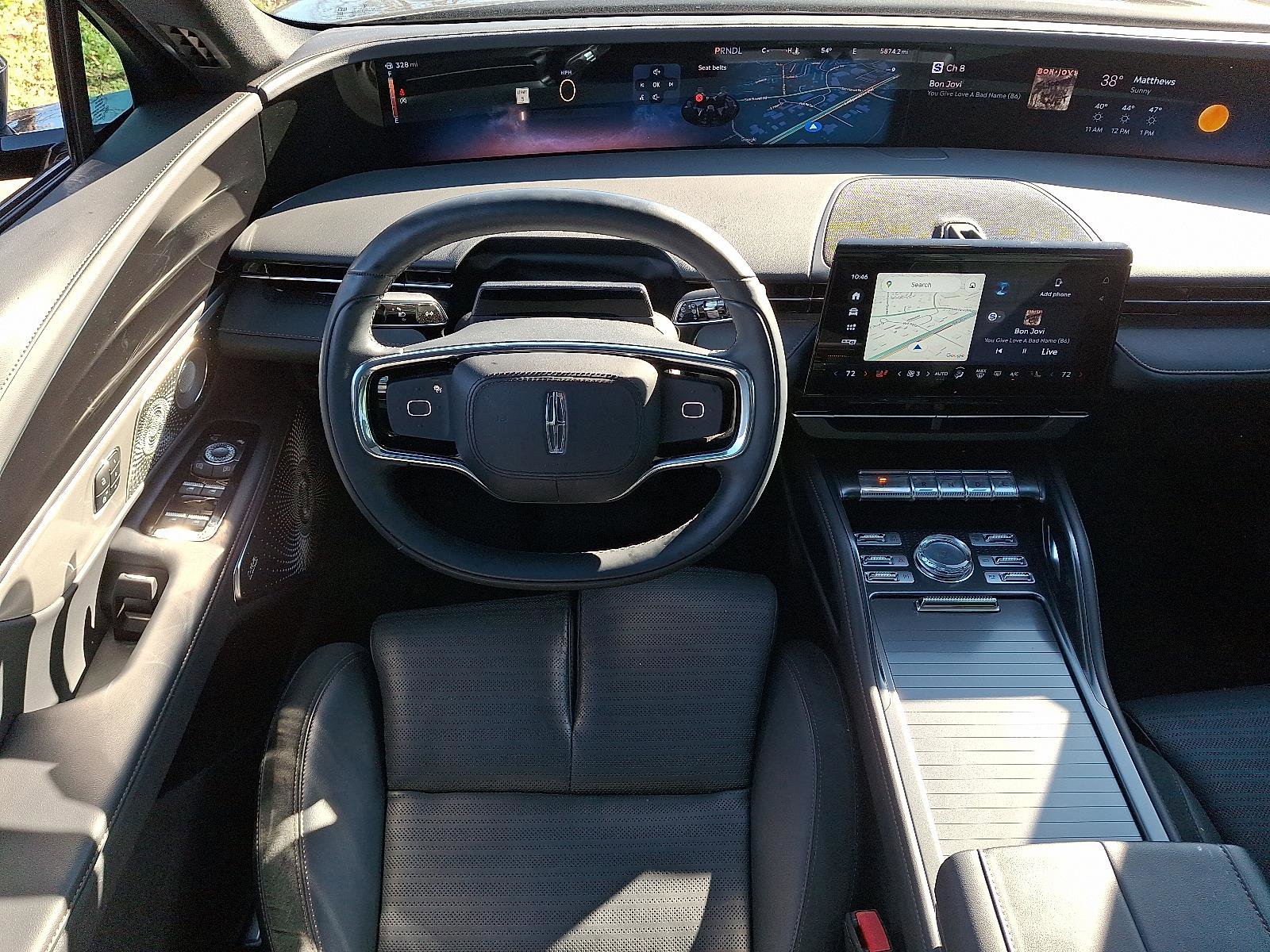 Used 2024 Lincoln Nautilus Reserve w/ Equipment Group 203A image 11