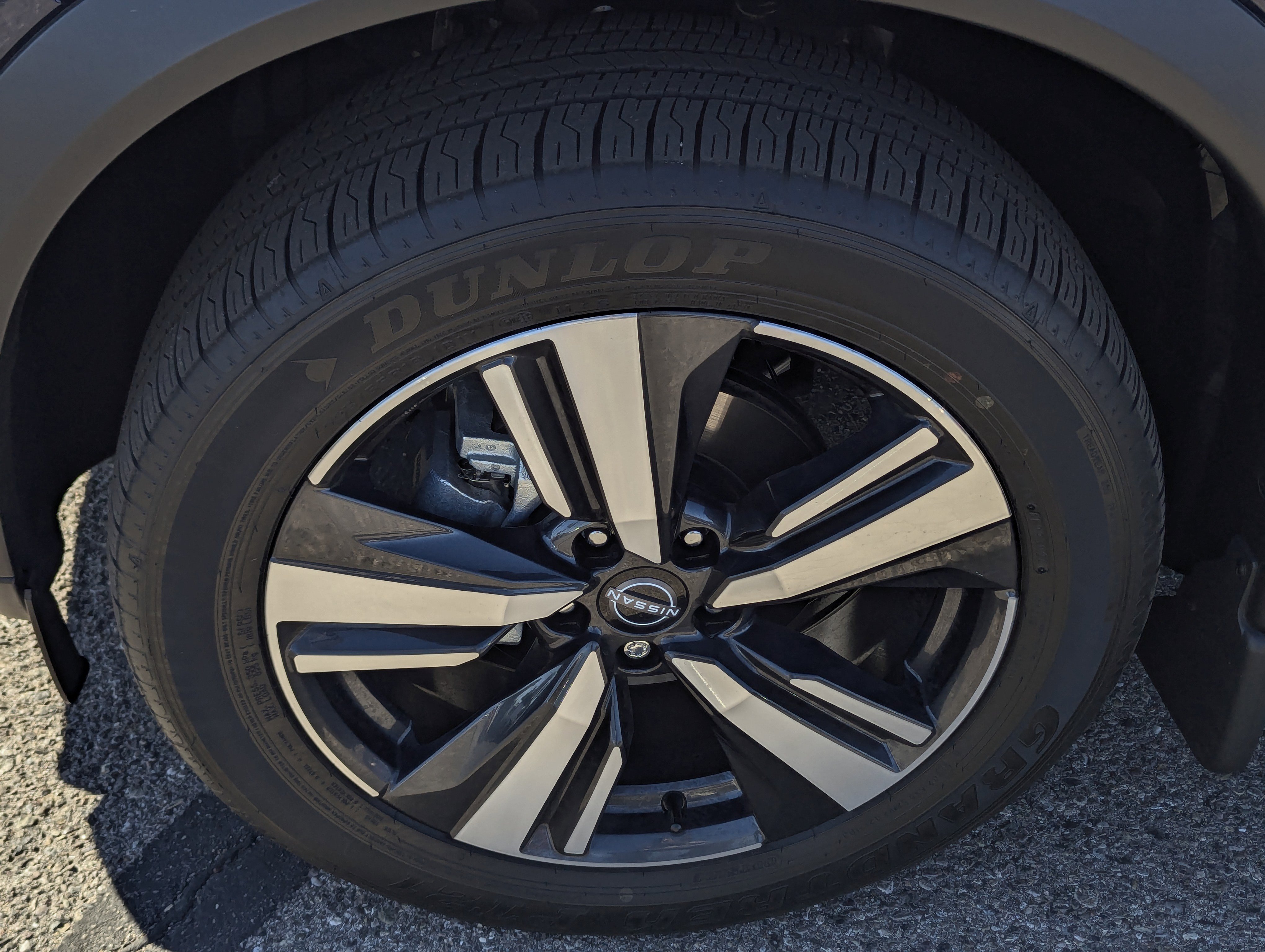 Used 2025 Nissan Rogue SL image 7