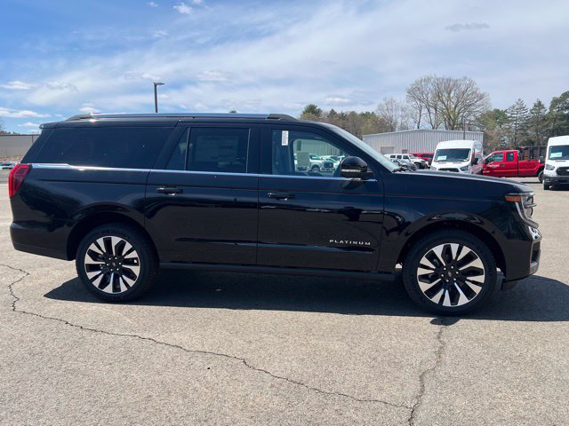 New 2026 Ford Expedition Max Platinum w/ Driver's Package AWD/4WD image 2