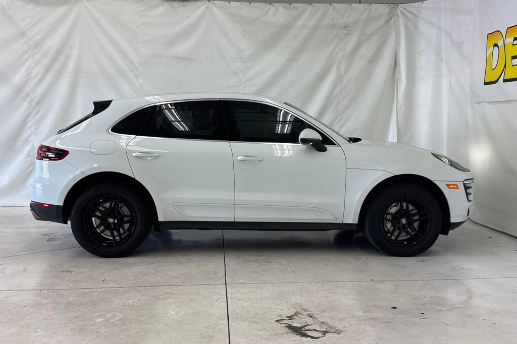 Used 2015 Porsche Macan S AWD/4WD image 3
