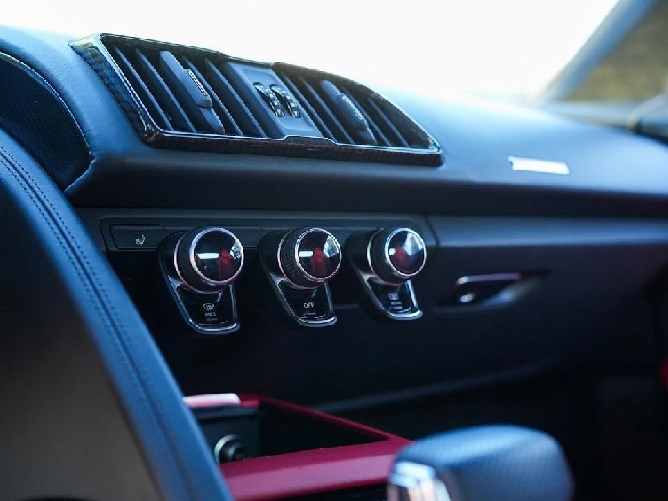 Used 2018 Audi R8 V10 plus AWD/4WD image 10