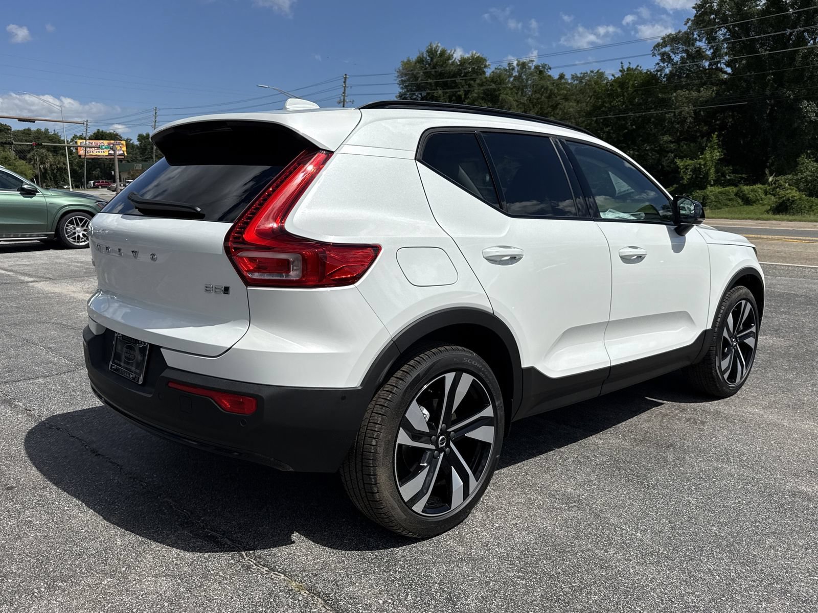 New 2026 Volvo XC40 B5 Ultra w/ Protection Package Premier AWD/4WD image 5
