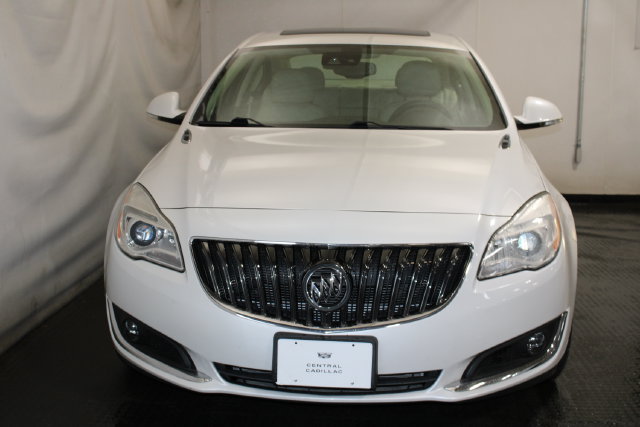 Used 2017 Buick Regal Premium w/ Driver Confidence Package #1 FWD image 3