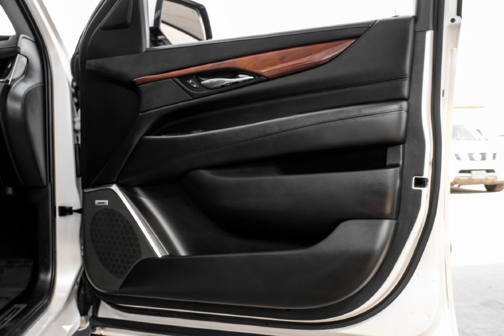 Used 2019 Cadillac Escalade ESV Premium Luxury RWD image 51