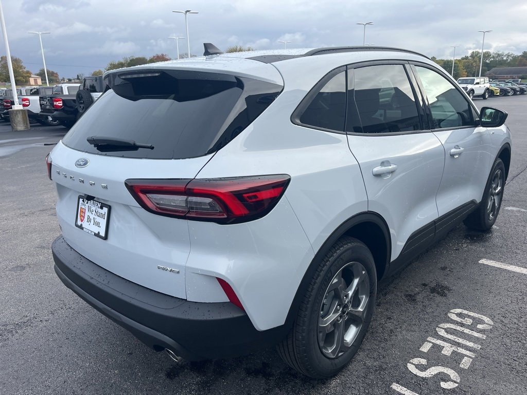 New 2026 Ford Escape ST-Line image 5