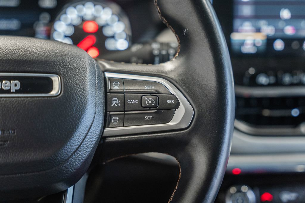 Used 2022 Jeep Compass Limited image 35