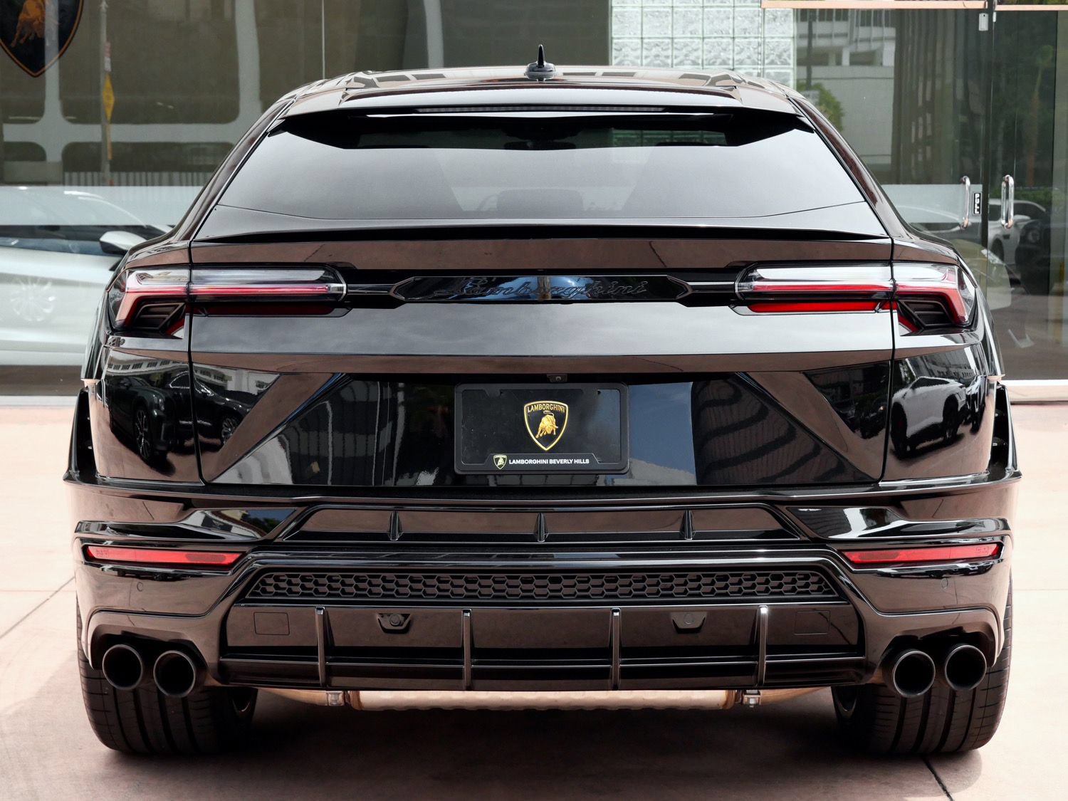 Used 2024 Lamborghini Urus S AWD/4WD image 4