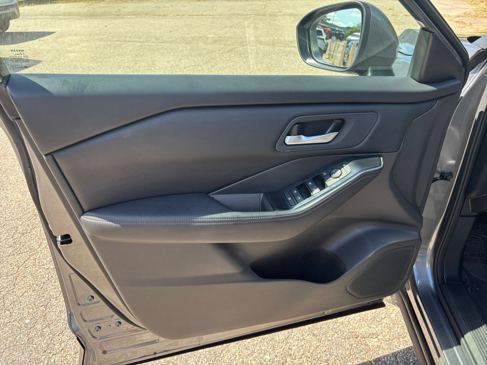 Used 2026 Nissan Rogue SV AWD/4WD image 18