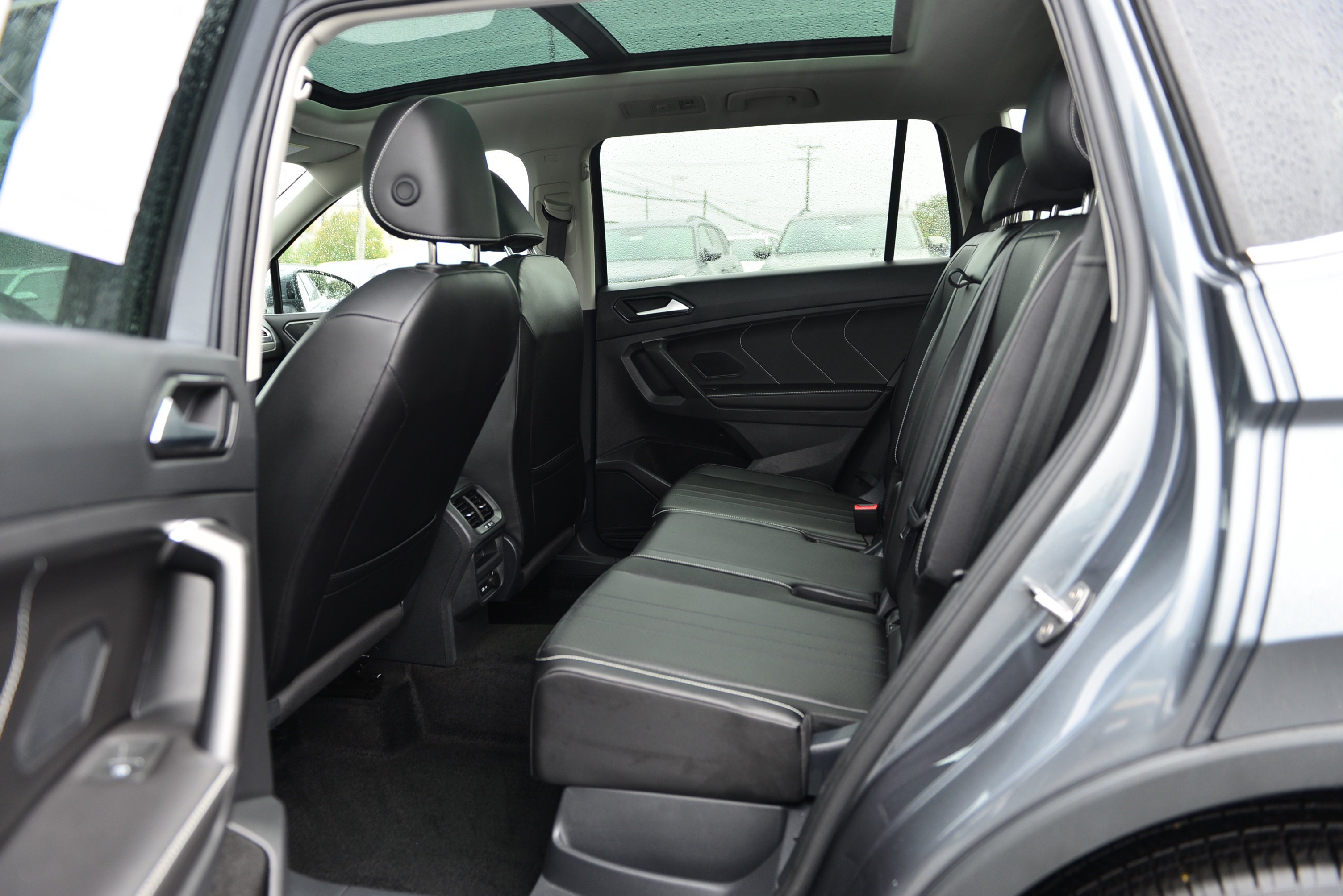 Certified 2024 Volkswagen Tiguan SE AWD/4WD image 20