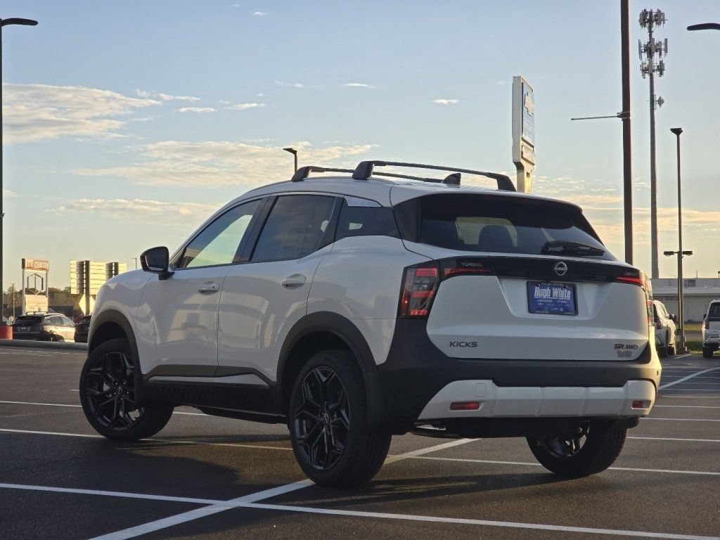 New 2026 Nissan Kicks SR w/ Cold Weather Package AWD/4WD image 8