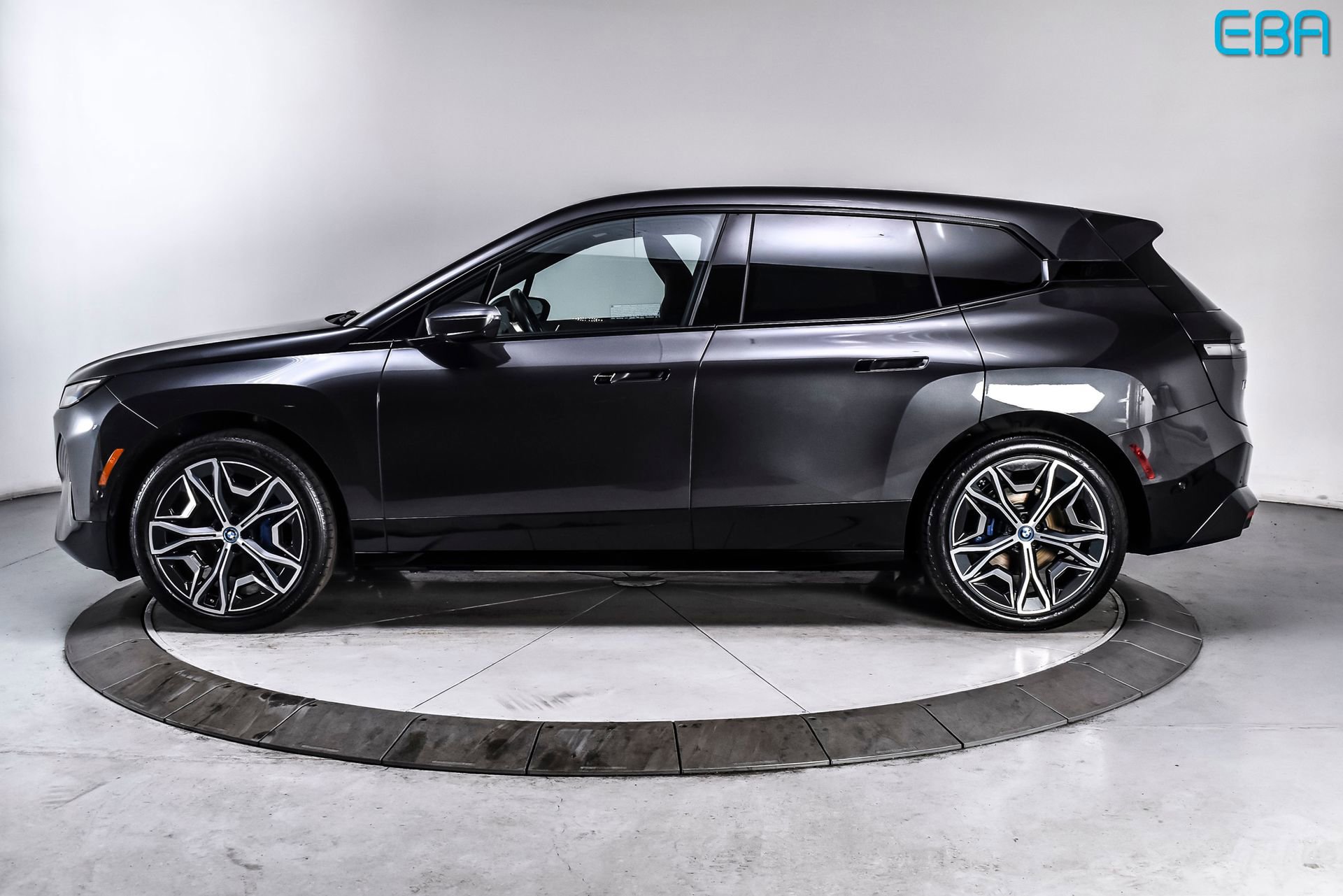 Used 2024 BMW iX xDrive50 w/ Sport Package image 3