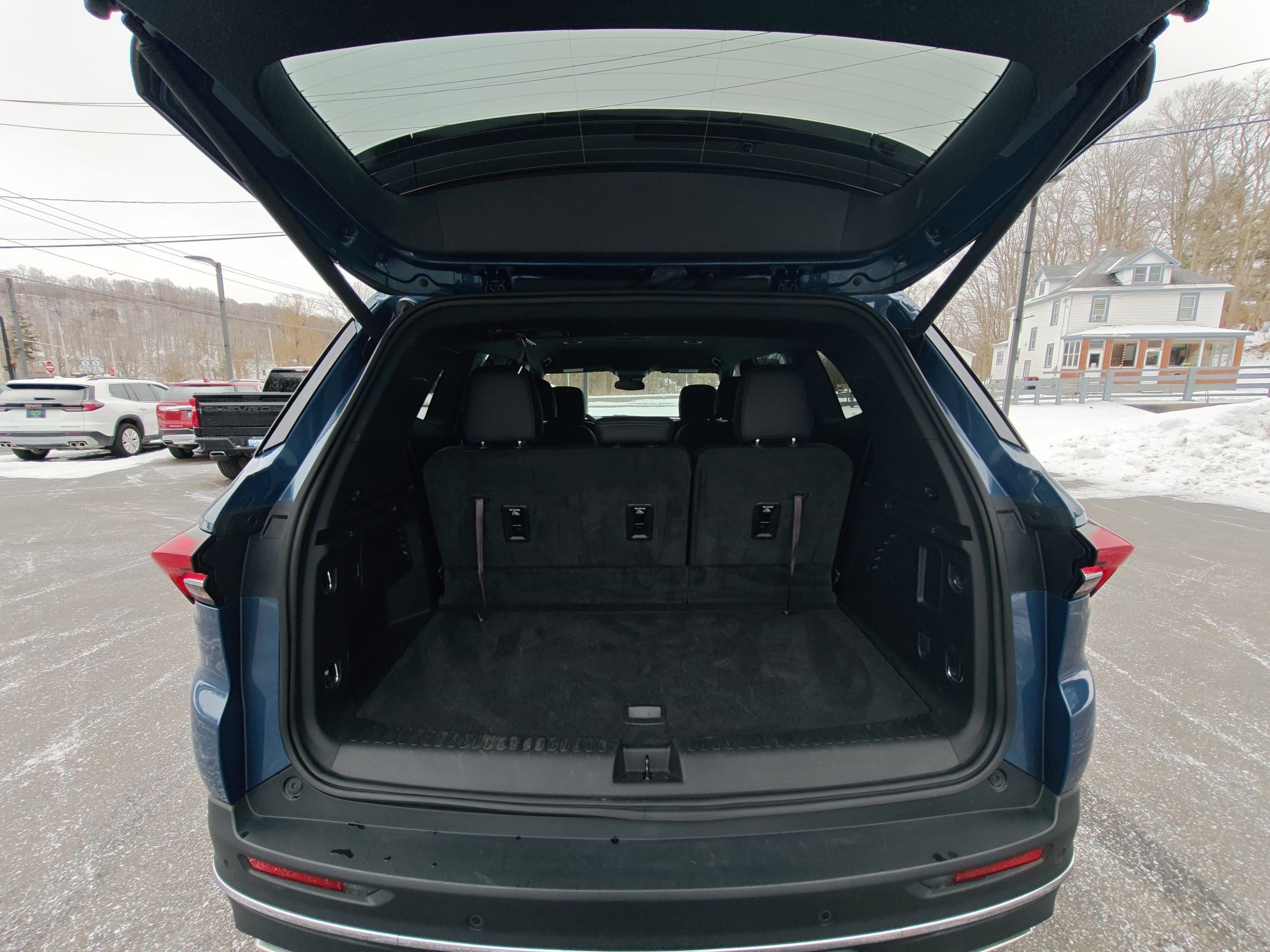 Certified 2025 Buick Enclave Preferred image 36