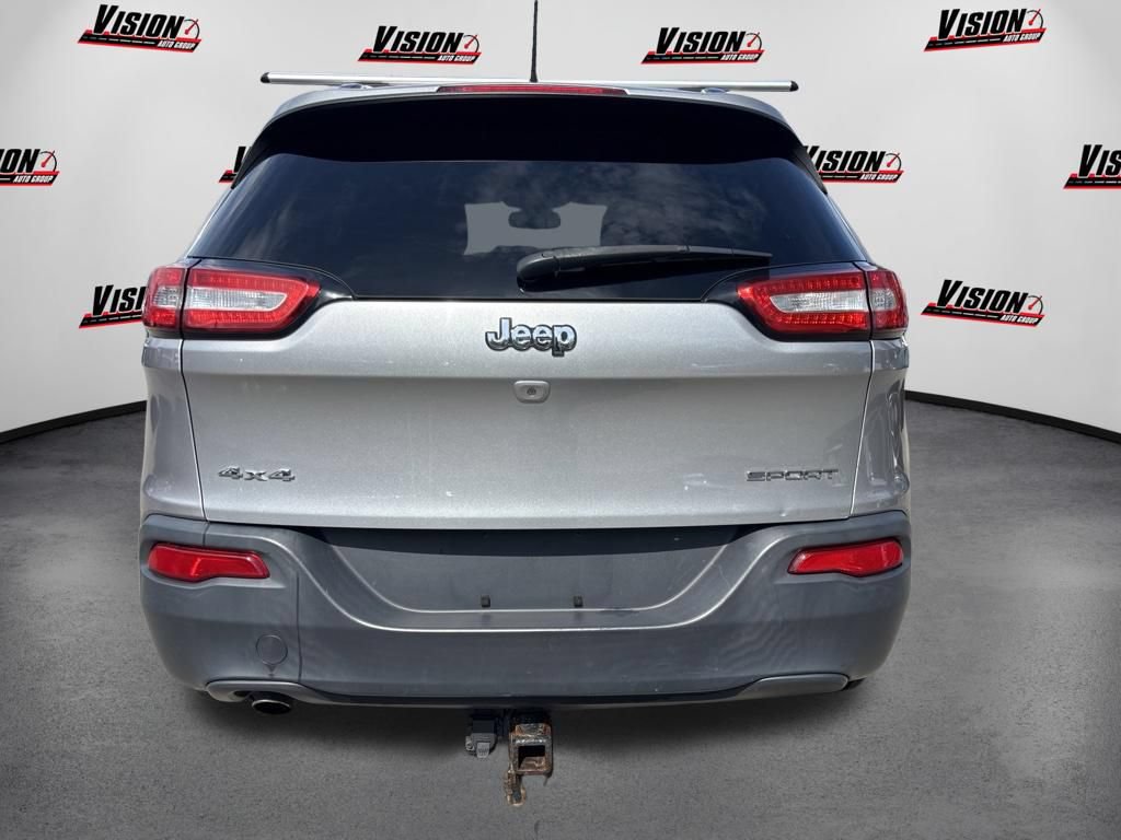 Used 2016 Jeep Cherokee Sport AWD/4WD image 6