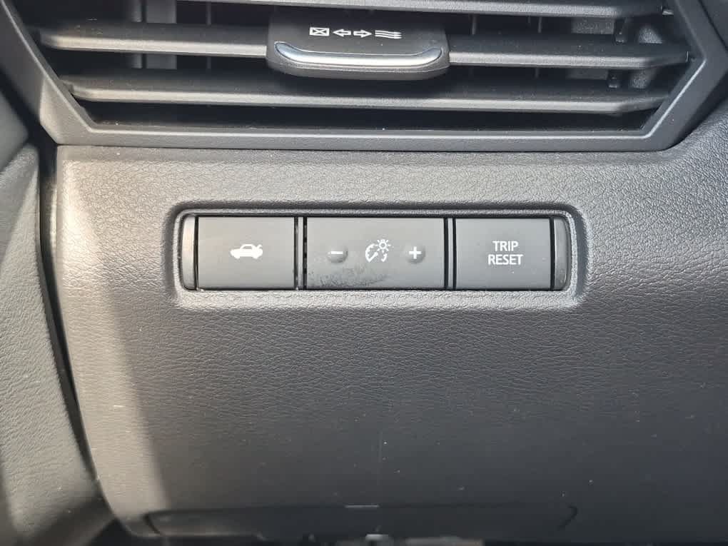 Used 2024 Nissan Altima 2.5 SV FWD image 17