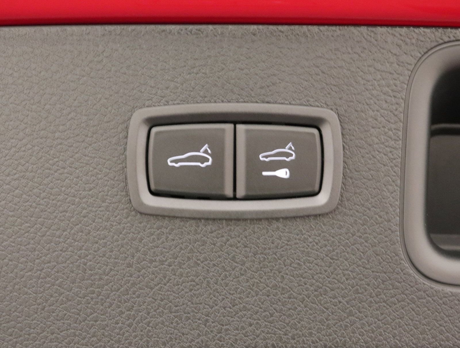 Used 2025 Porsche Macan image 20