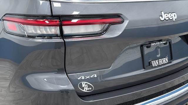 Used 2024 Jeep Grand Cherokee L Overland w/ Luxury Tech Group IV image 36