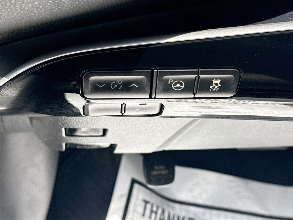 Used 2019 Toyota Prius LE FWD image 11